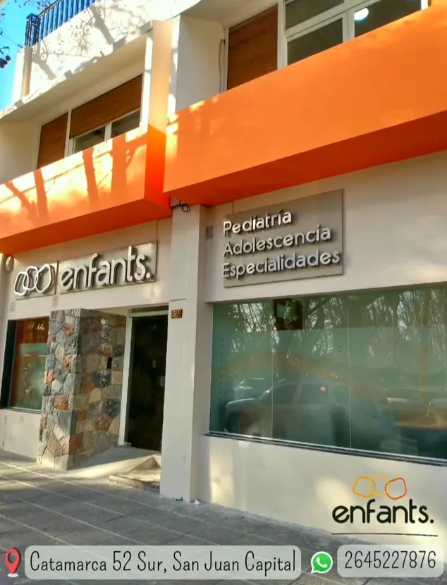 Enfants Pediatria y Especialidades
